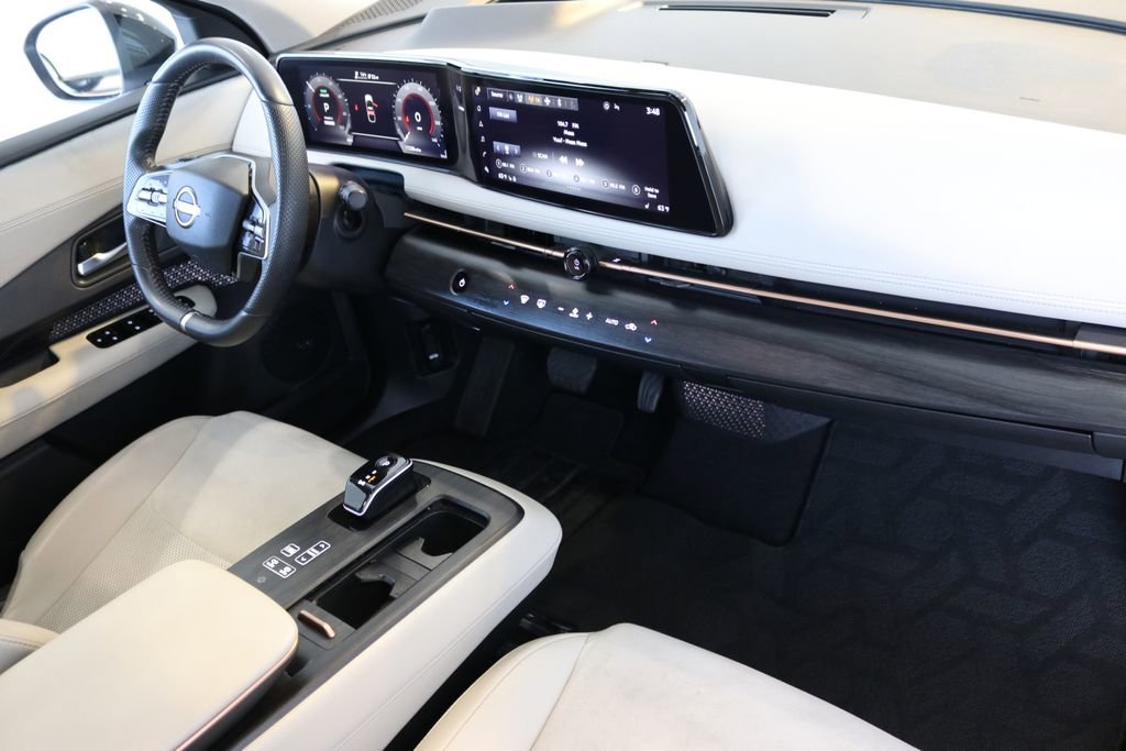 Used 2023 Nissan Ariya AWD image 43
