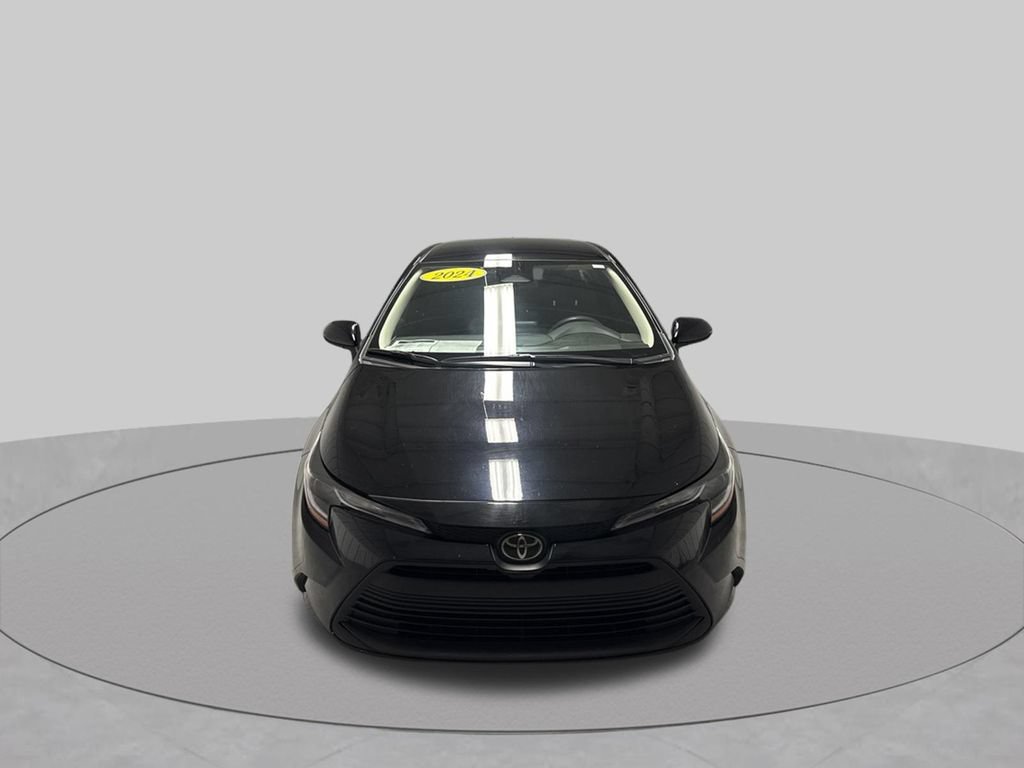 Used 2024 Toyota Corolla LE FWD image 3