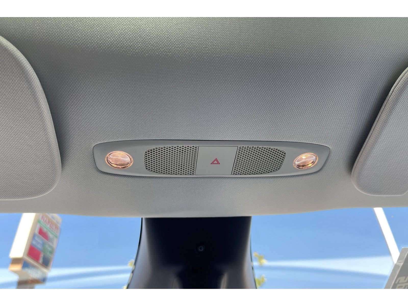 Used 2025 Tesla Model Y Long Range AWD/4WD image 25