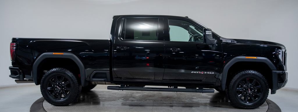 Used 2024 GMC Sierra 2500 AT4 w/ AT4 Preferred Package image 10