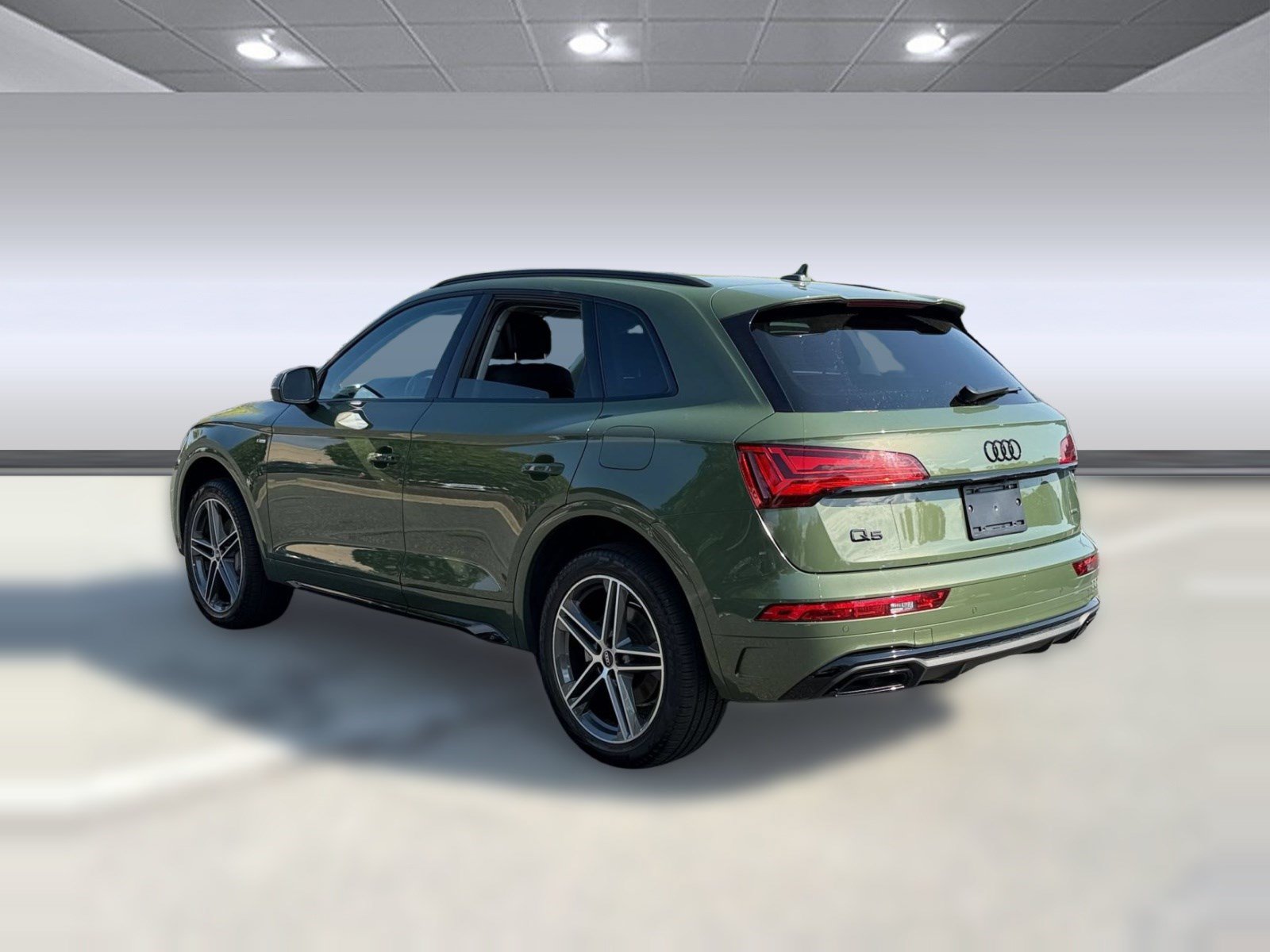 Used 2022 Audi Q5 e Premium Plus AWD/4WD image 3