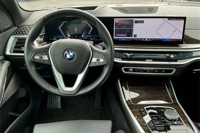 Used 2025 BMW X5 sDrive40i w/ Premium Package image 6