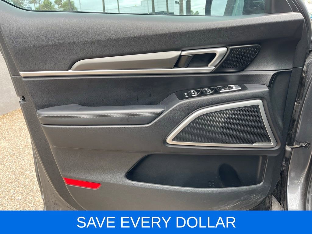 Used 2022 Kia Telluride LX FWD image 13