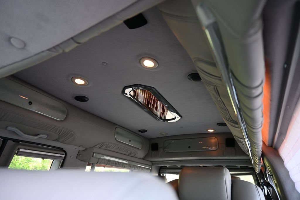 Used 2006 Ford E-150 and Econoline 150 RWD image 17