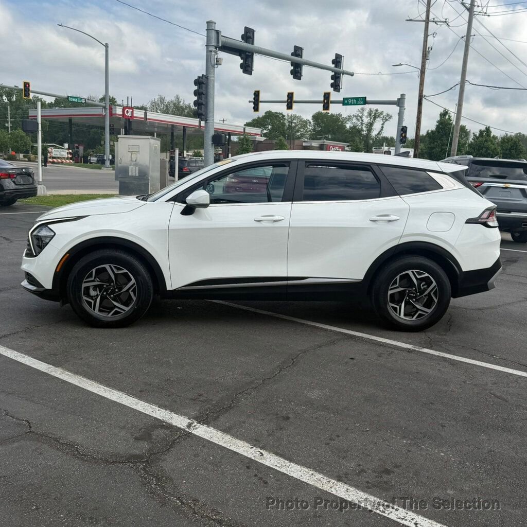 Used 2023 Kia Sportage LX FWD image 9