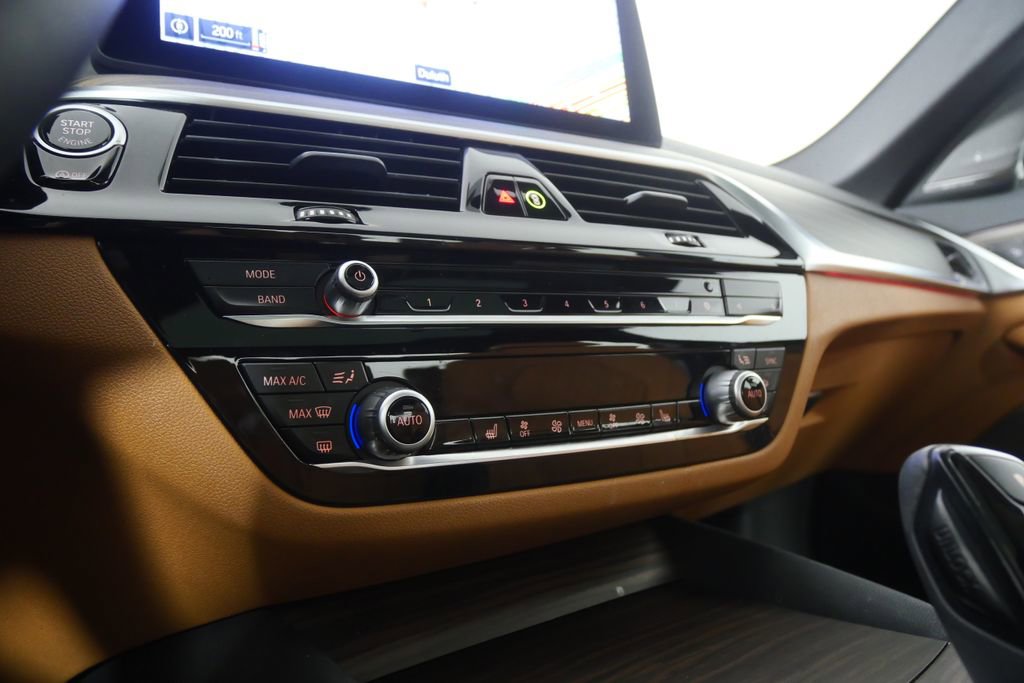 Certified 2023 BMW 530i w/ Premium Package image 22