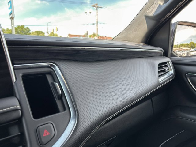 Used 2023 GMC Yukon SLT AWD/4WD image 44