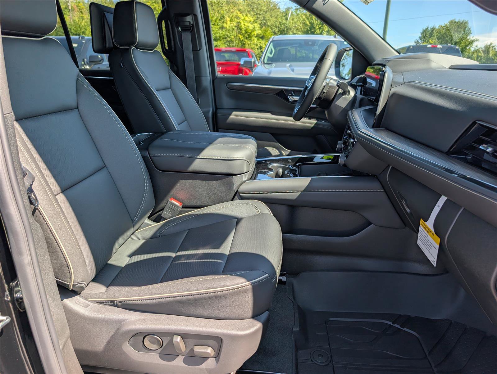 New 2026 Chevrolet Tahoe Premier AWD/4WD image 8