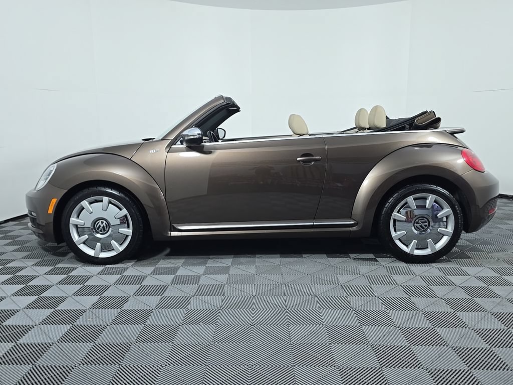 Used 2013 Volkswagen Beetle 2.5 70's Edition FWD image 2