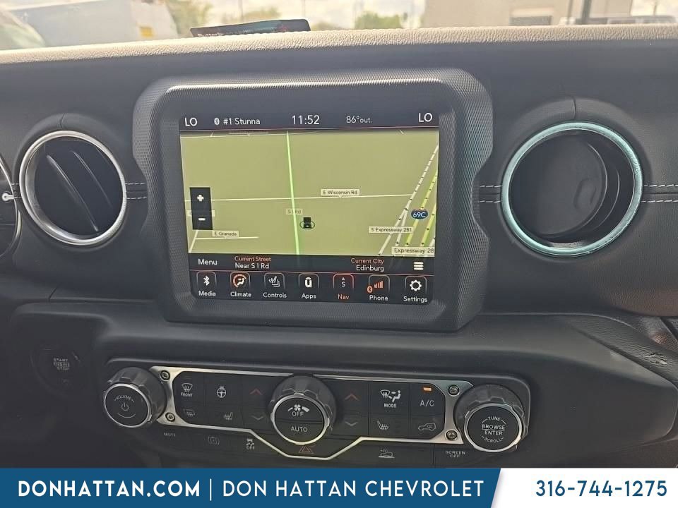 Used 2023 Jeep Wrangler Unlimited Sahara w/ Cold Weather Group AWD/4WD image 9