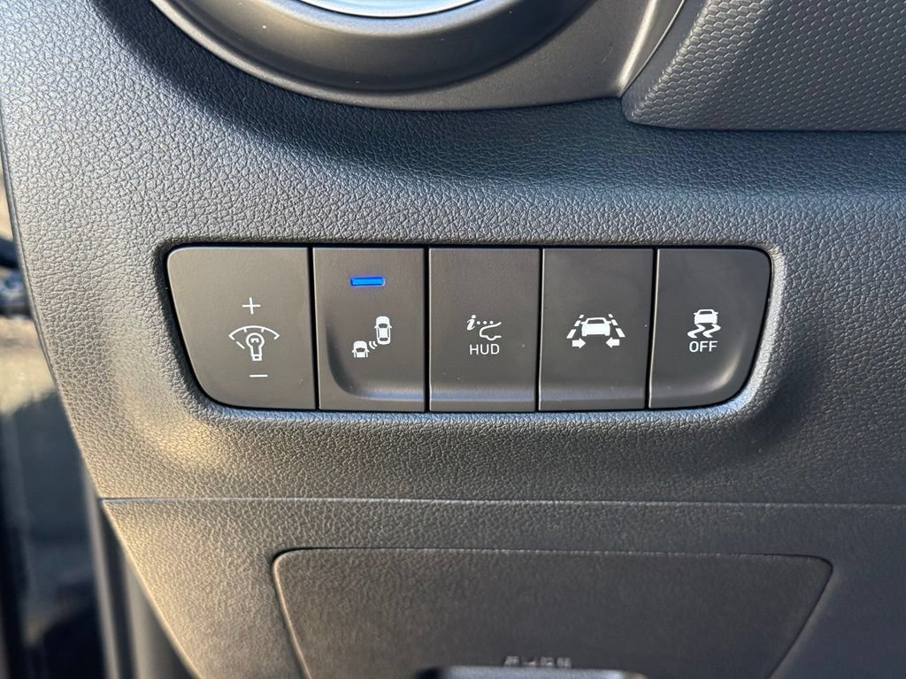 Used 2021 Hyundai Kona Ultimate w/ Cargo Package AWD/4WD image 25