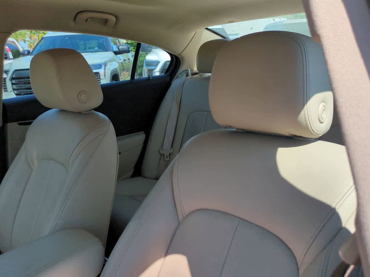 Used 2016 Buick LaCrosse Leather FWD image 8