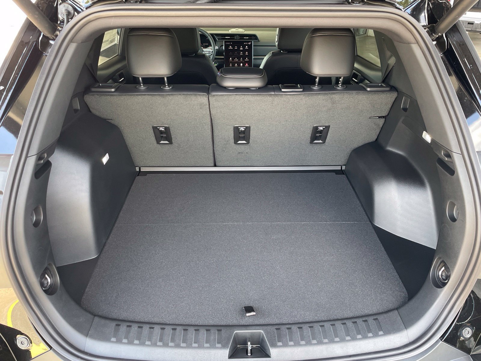 New 2027 GMC Terrain Elevation w/ Elevation Premium Package FWD image 40