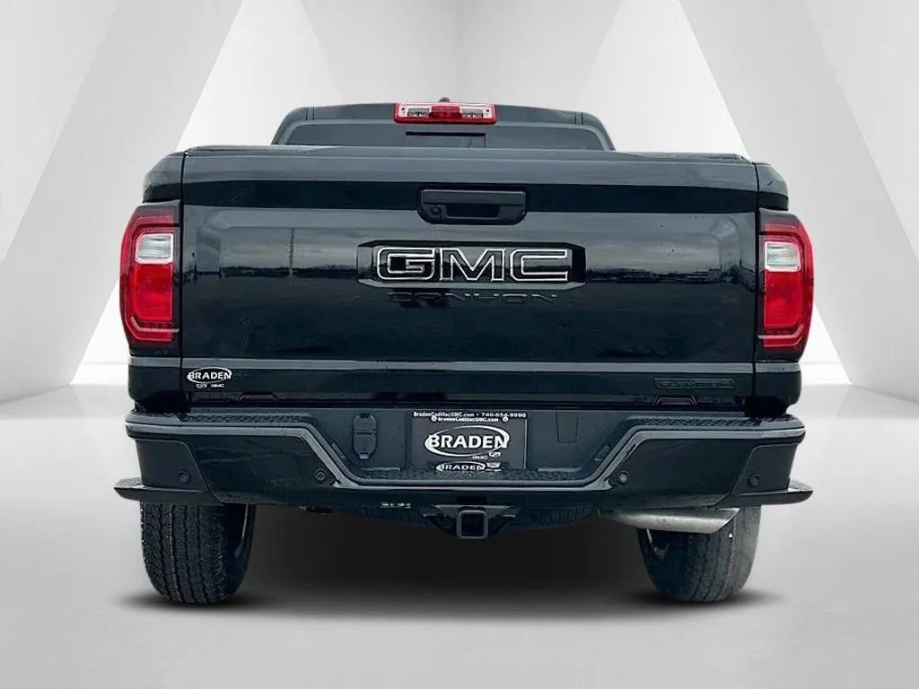 New 2026 GMC Canyon Elevation w/ LPO, Black Badging Package image 9