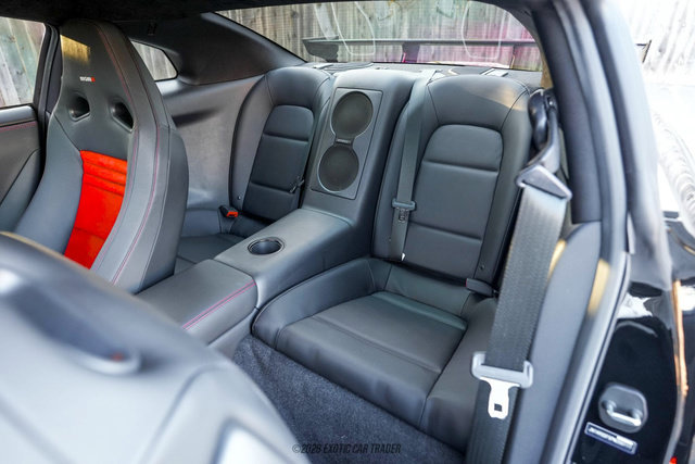 Used 2023 Nissan GT-R NISMO w/ Floor Mat Package AWD/4WD image 25