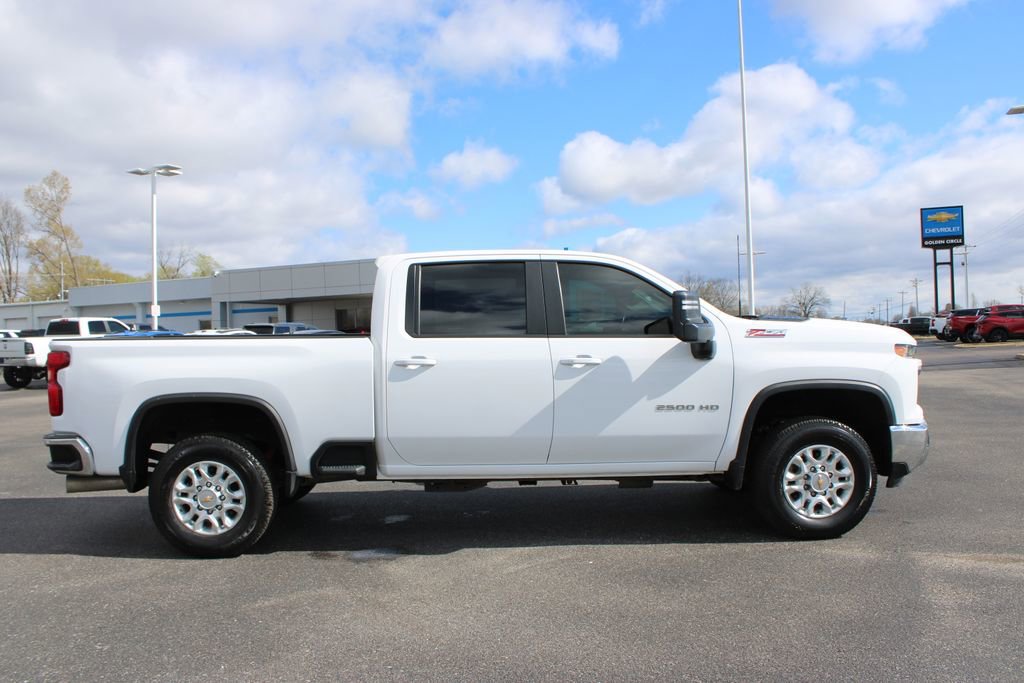 Used 2024 Chevrolet Silverado 2500 LT image 11