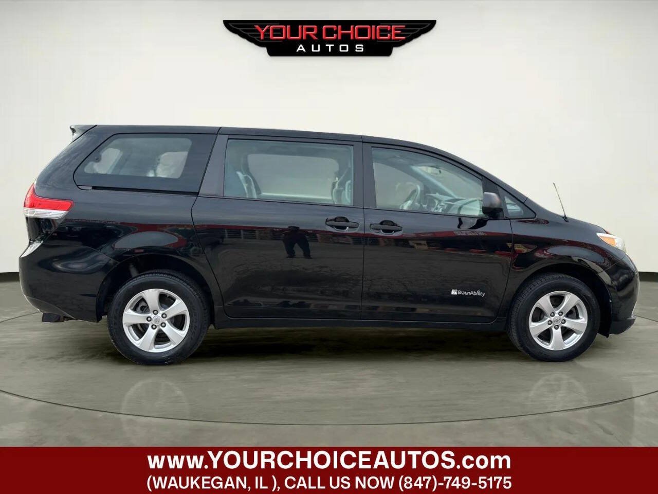Used 2014 Toyota Sienna L FWD image 7