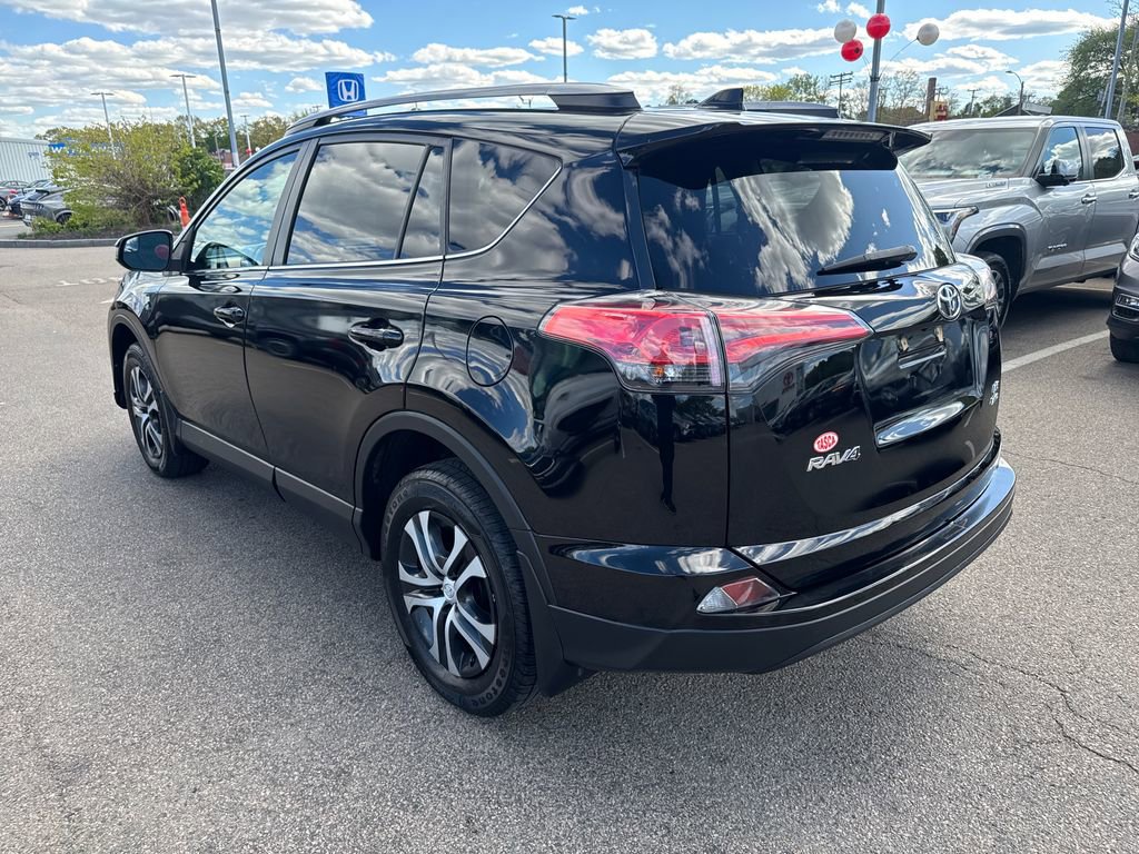 Used 2018 Toyota RAV4 LE w/ All Weather Liner Package AWD/4WD image 5