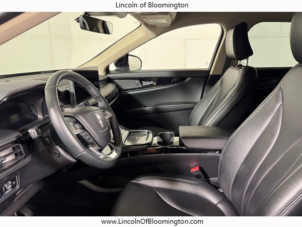Used 2023 Lincoln Nautilus AWD w/ Premium Package image 19