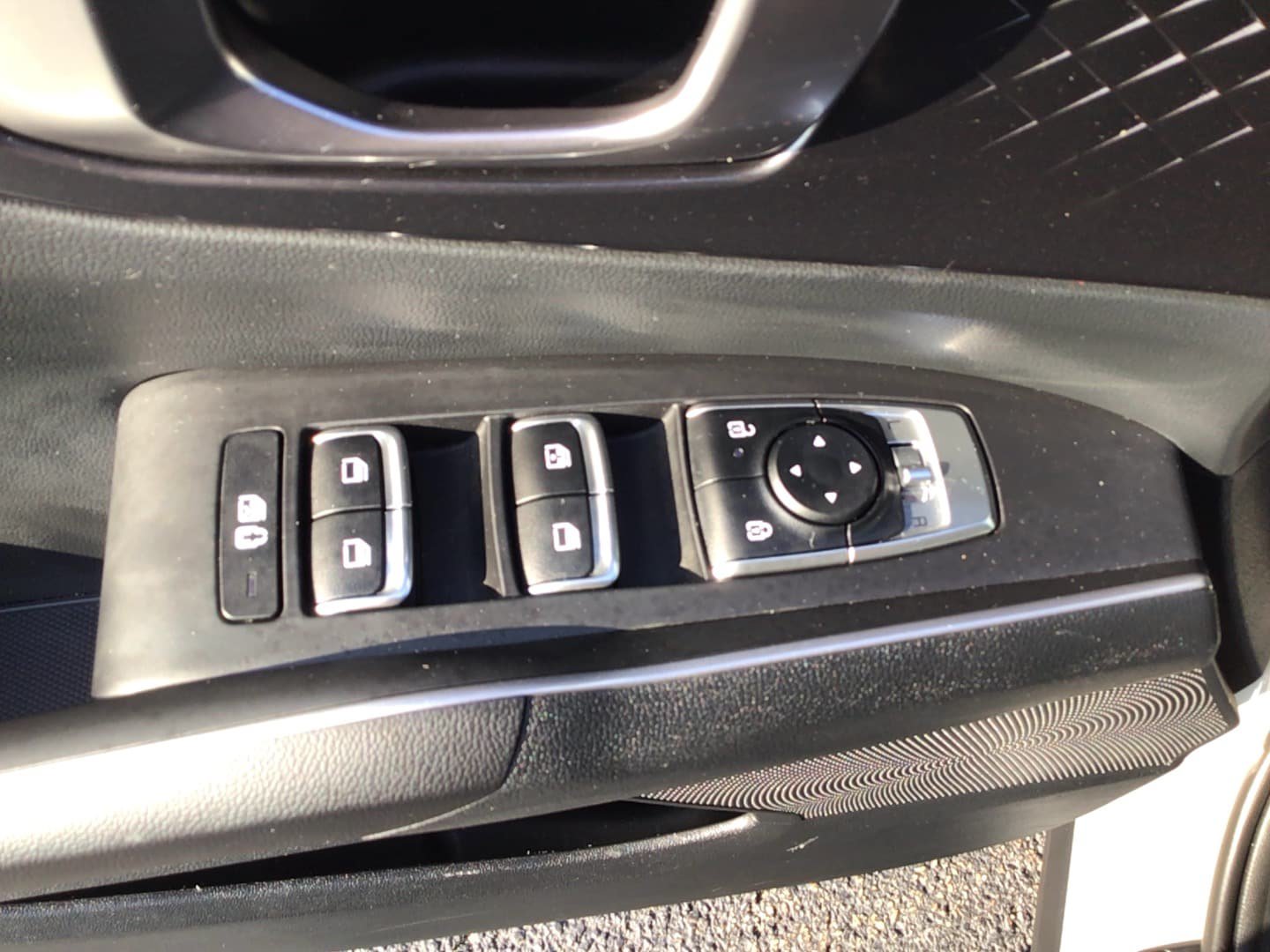 Used 2025 Kia Sorento S AWD/4WD image 11