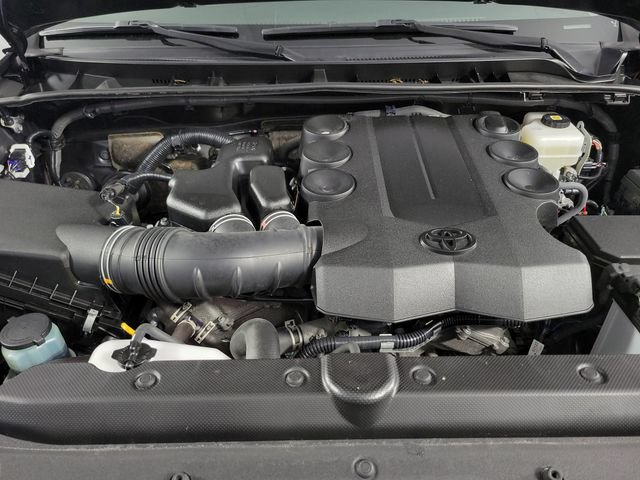 Used 2022 Toyota 4Runner SR5 AWD/4WD image 21