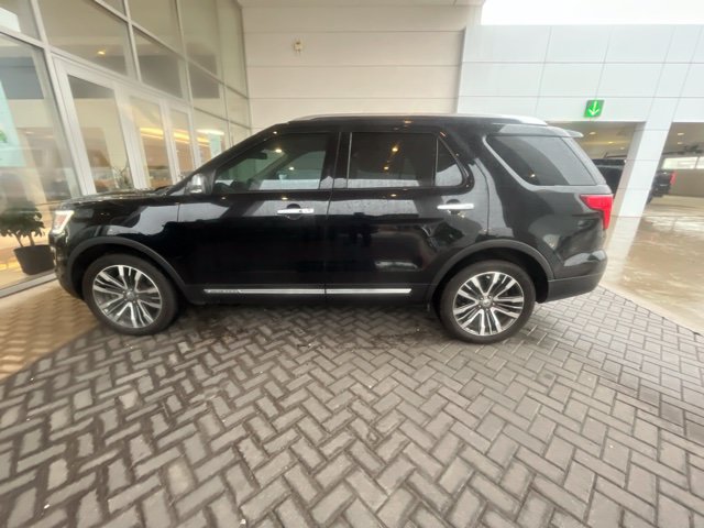 Used 2017 Ford Explorer Platinum AWD/4WD image 7