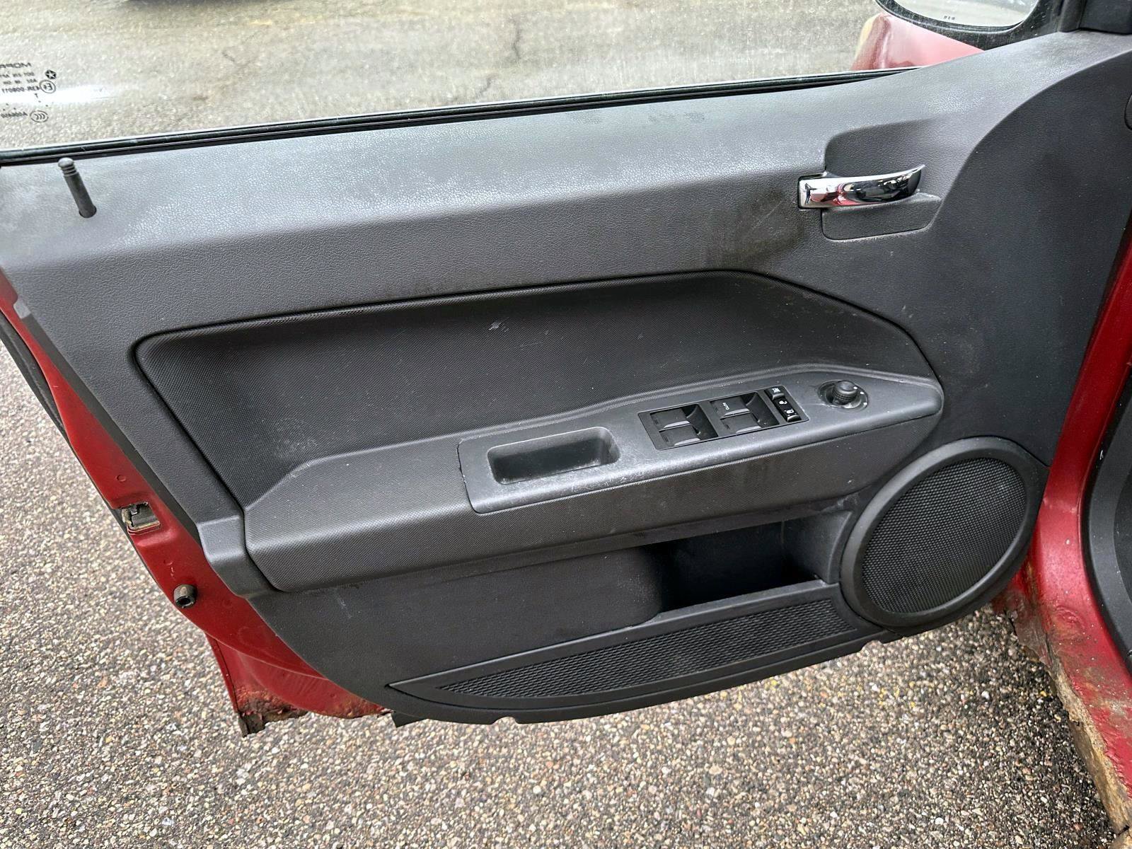 Used 2009 Dodge Caliber SXT w/ SXT Sport Plus Group image 14