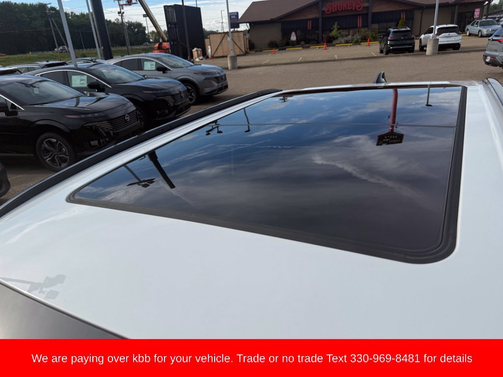 Used 2026 Toyota RAV4 XLE Premium w/ Panoramic Sun Roof Package AWD/4WD image 11