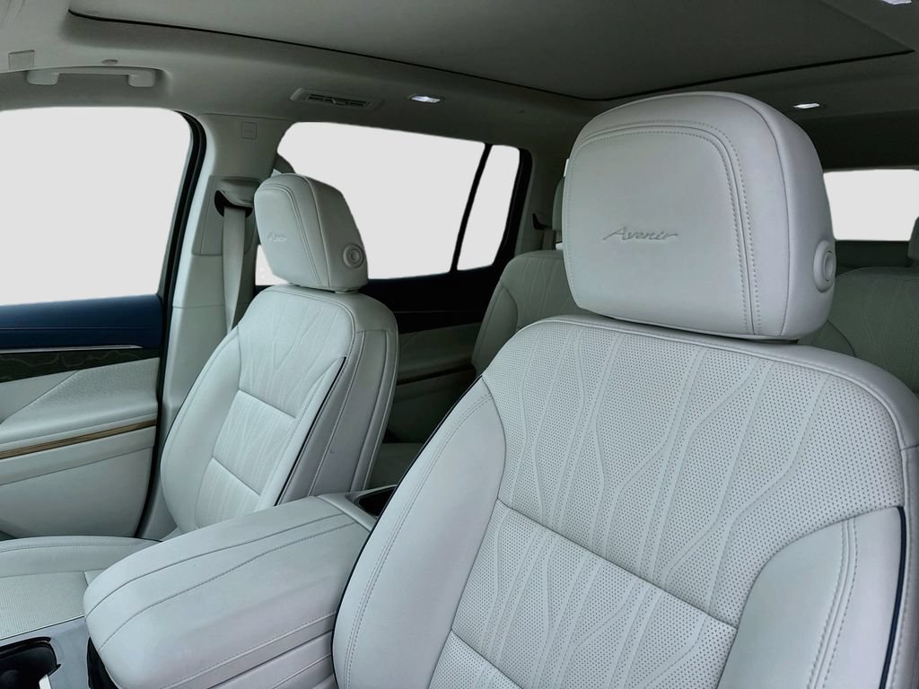 Used 2026 Buick Enclave Avenir w/ Super Cruise Package FWD image 13