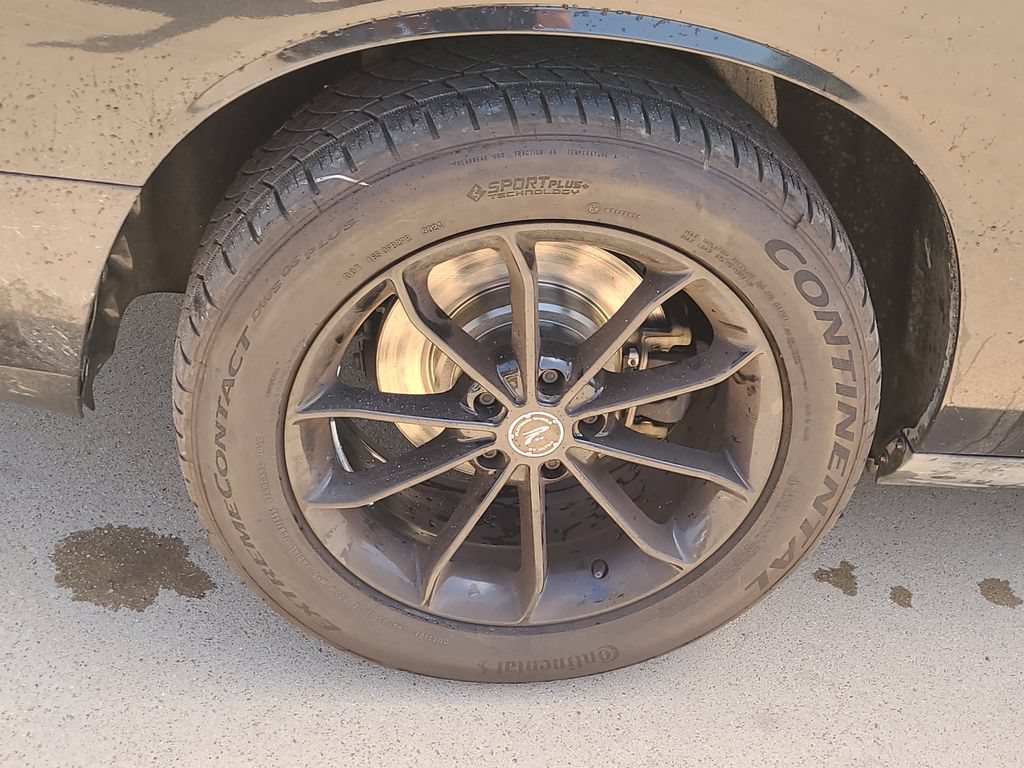 Used 2014 Dodge Challenger R/T RWD image 6