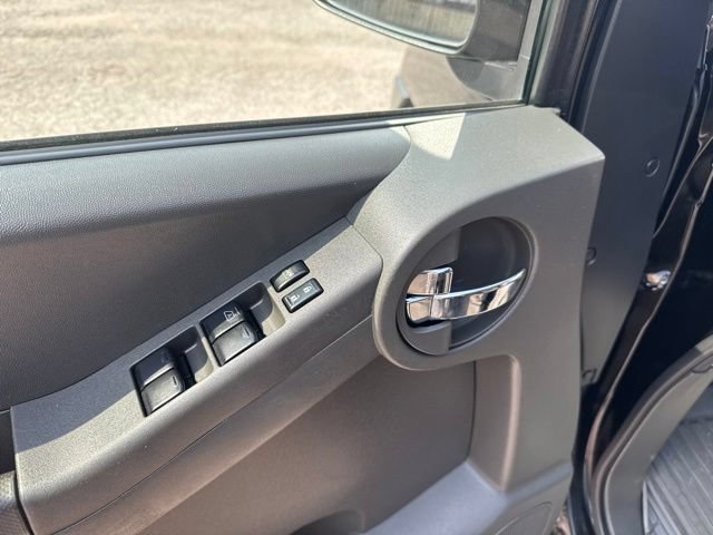 Used 2014 Nissan Xterra PRO-4X AWD/4WD image 28