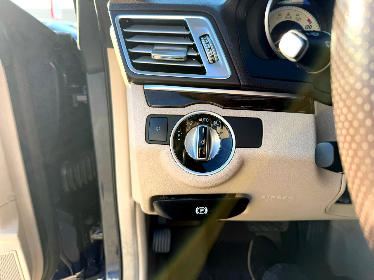 Used 2014 Mercedes-Benz E 350 4MATIC Coupe w/ Premium 1 Package image 21