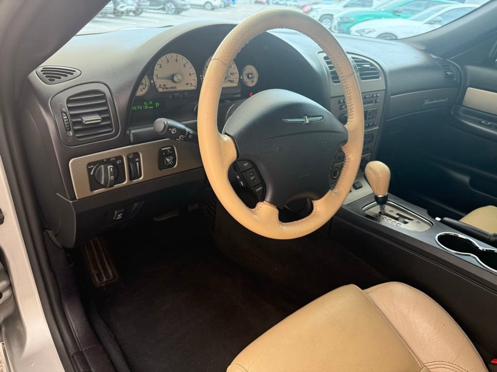 Used 2004 Ford Thunderbird image 18