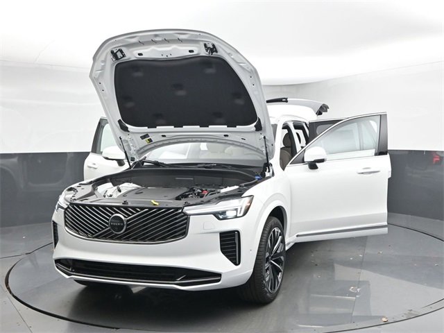 New 2026 Volvo XC90 B6 Plus w/ Protection Package Premier image 55