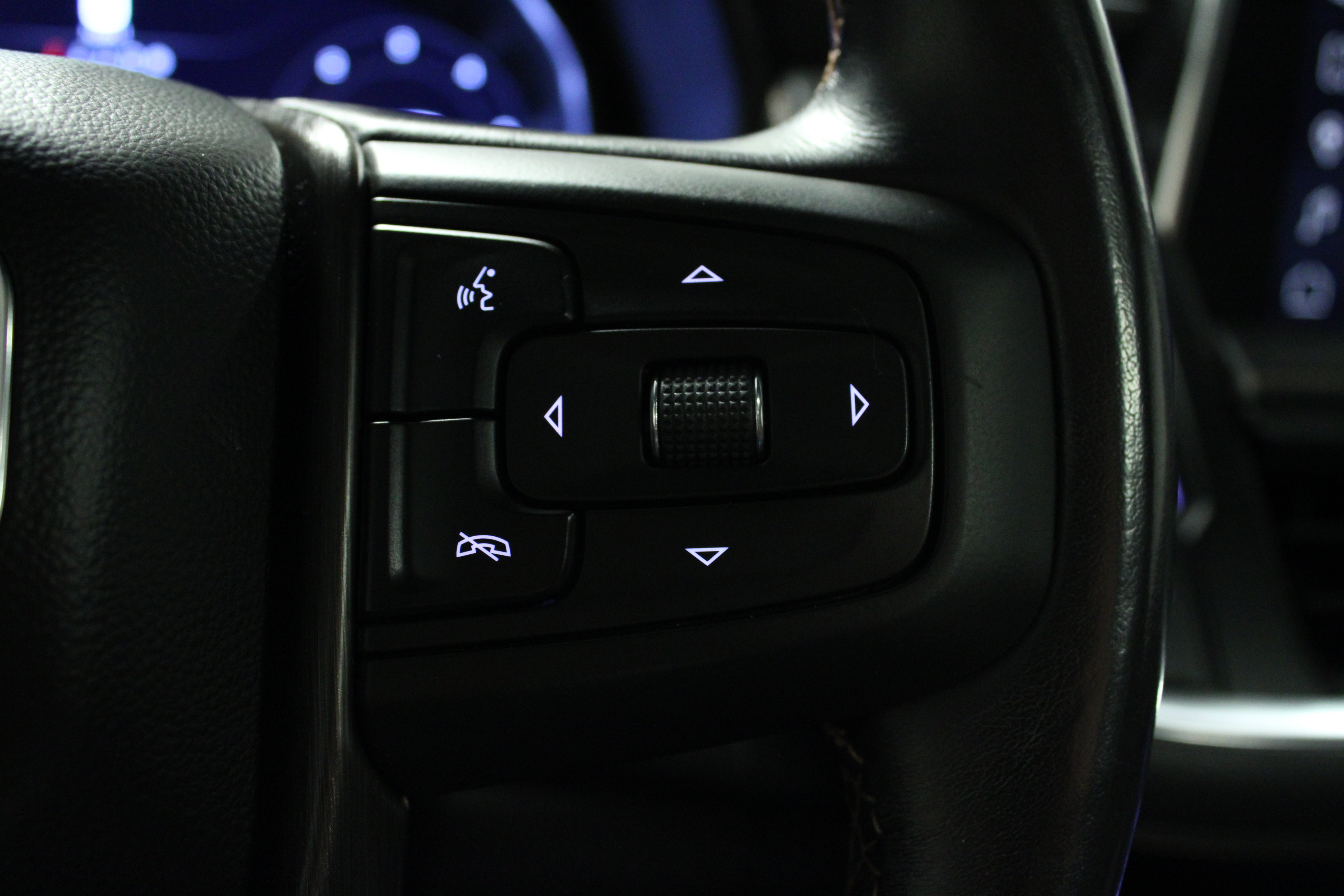 Used 2023 GMC Yukon AT4 AWD/4WD image 15