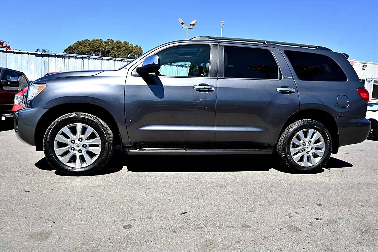 Used 2012 Toyota Sequoia Limited image 4