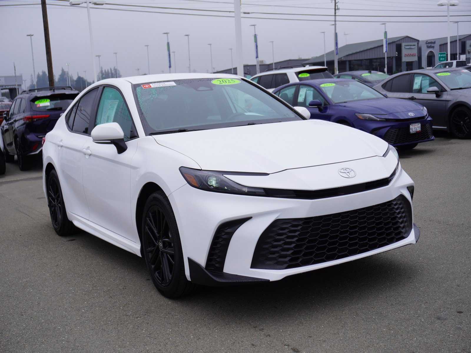 Used 2025 Toyota Camry SE