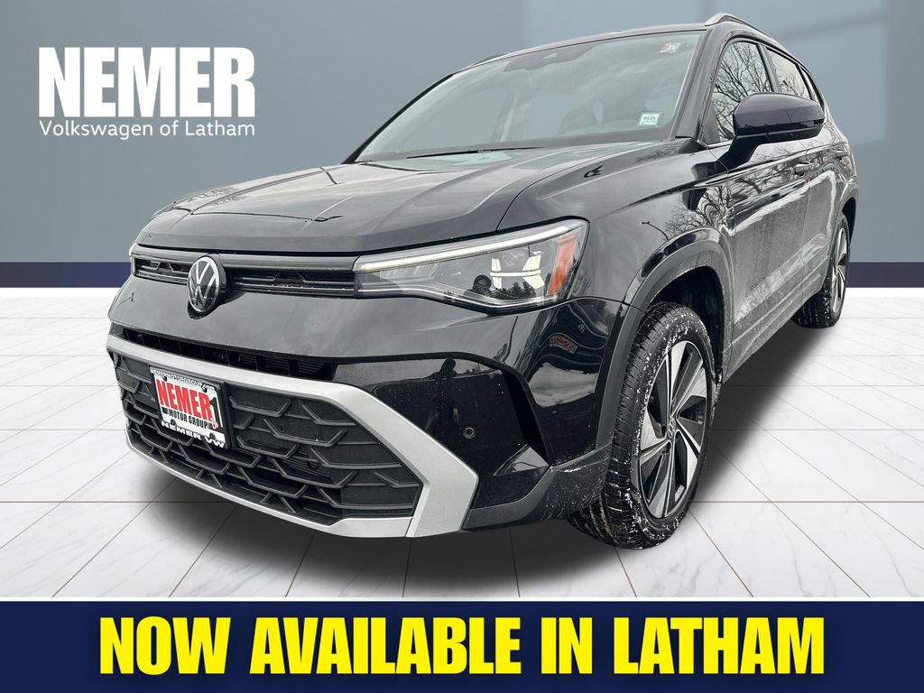 Used 2025 Volkswagen Taos SE w/ Panoramic Sunroof Package image 1