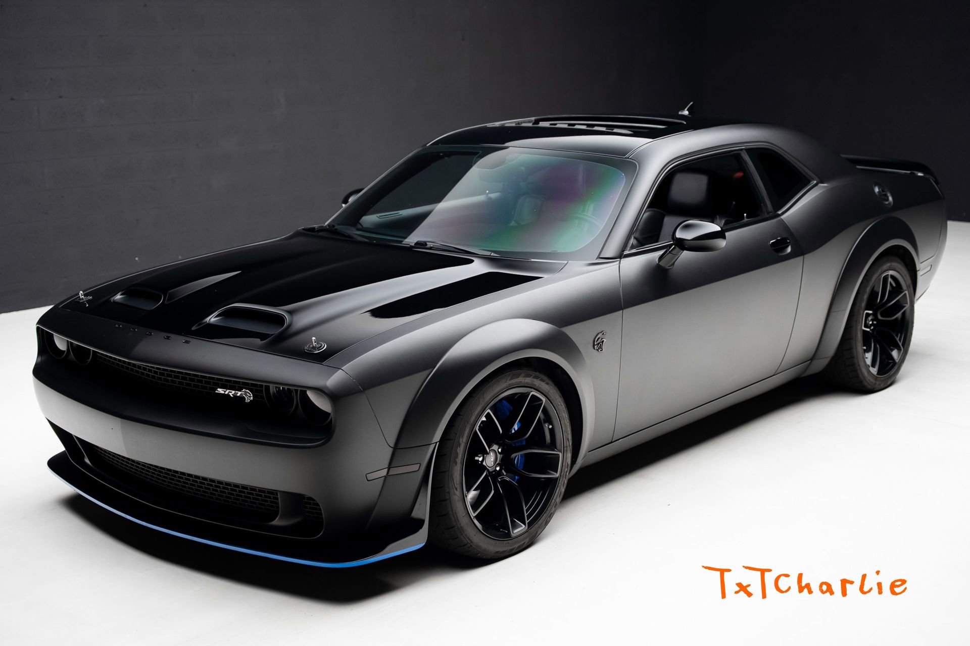 Used 2019 Dodge Challenger SRT Hellcat Redeye RWD image 1