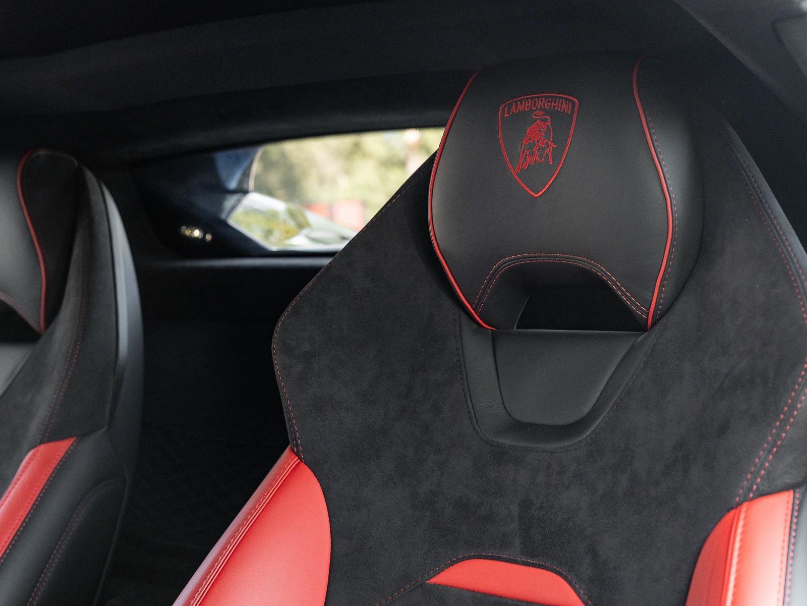 Used 2024 Lamborghini Huracan Tecnica image 41