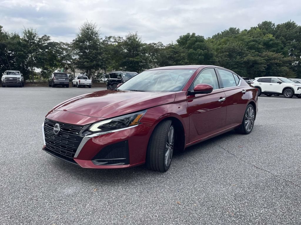 Used 2024 Nissan Altima 2.5 SL FWD image 7
