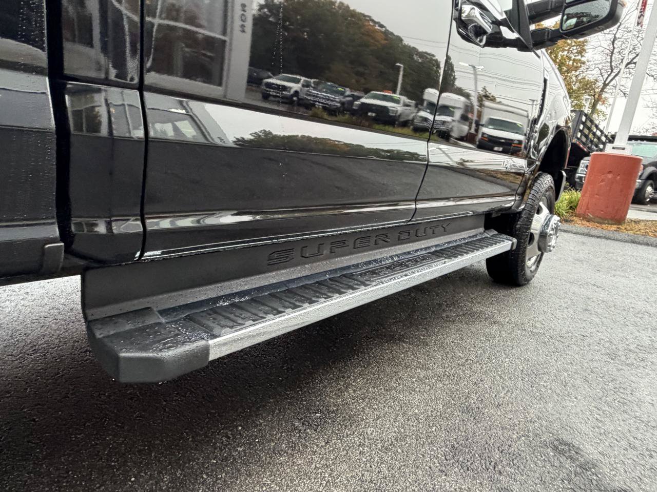 Used 2021 Ford F350 XLT w/ XLT Premium Package AWD/4WD image 15