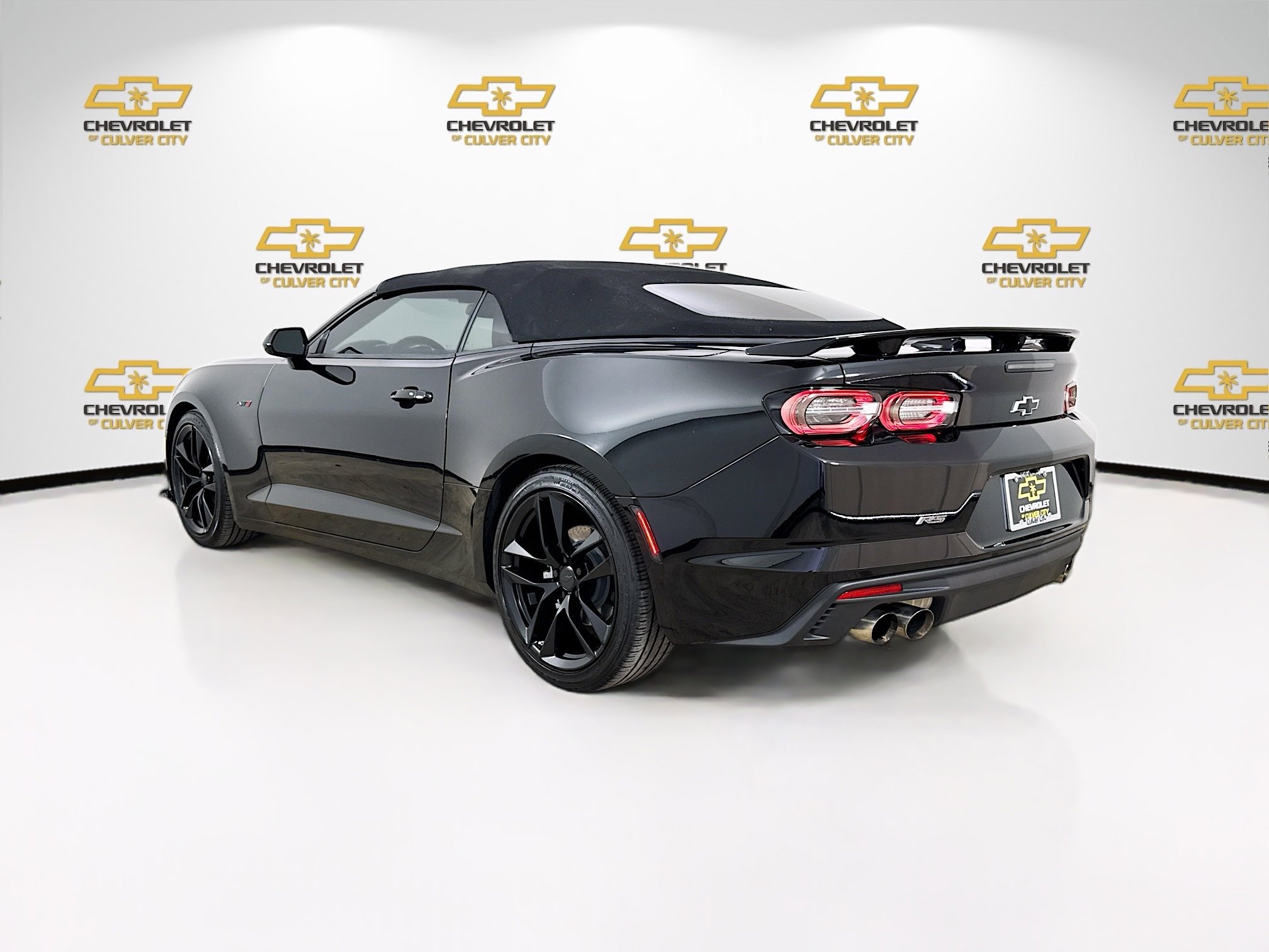 Used 2023 Chevrolet Camaro LT w/ RS Package image 5