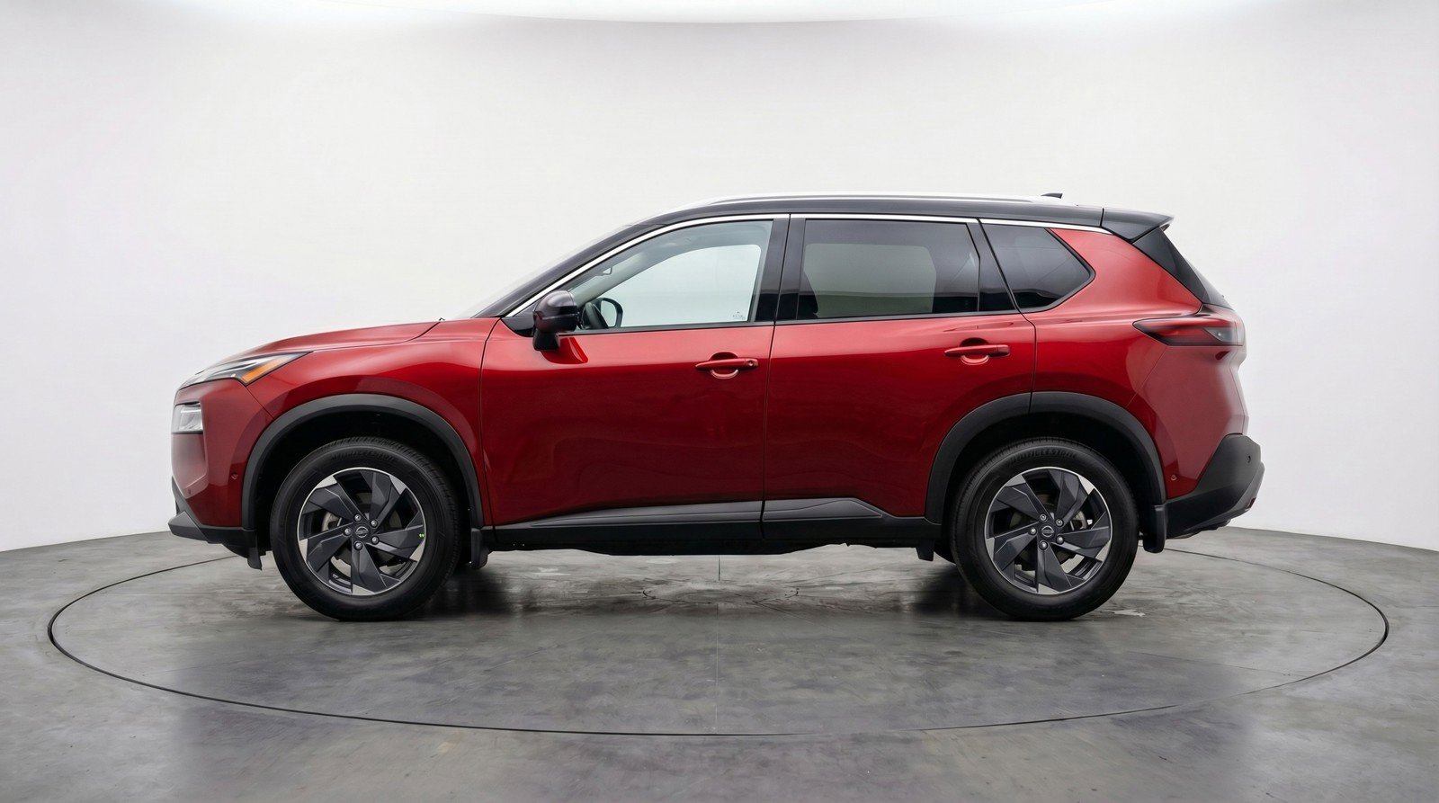 Used 2025 Nissan Rogue SV image 5