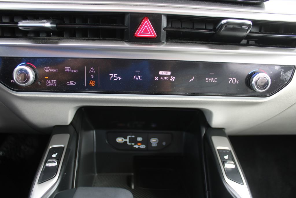 Certified 2025 Kia Sorento S w/ Panoramic Sunroof Package FWD image 42