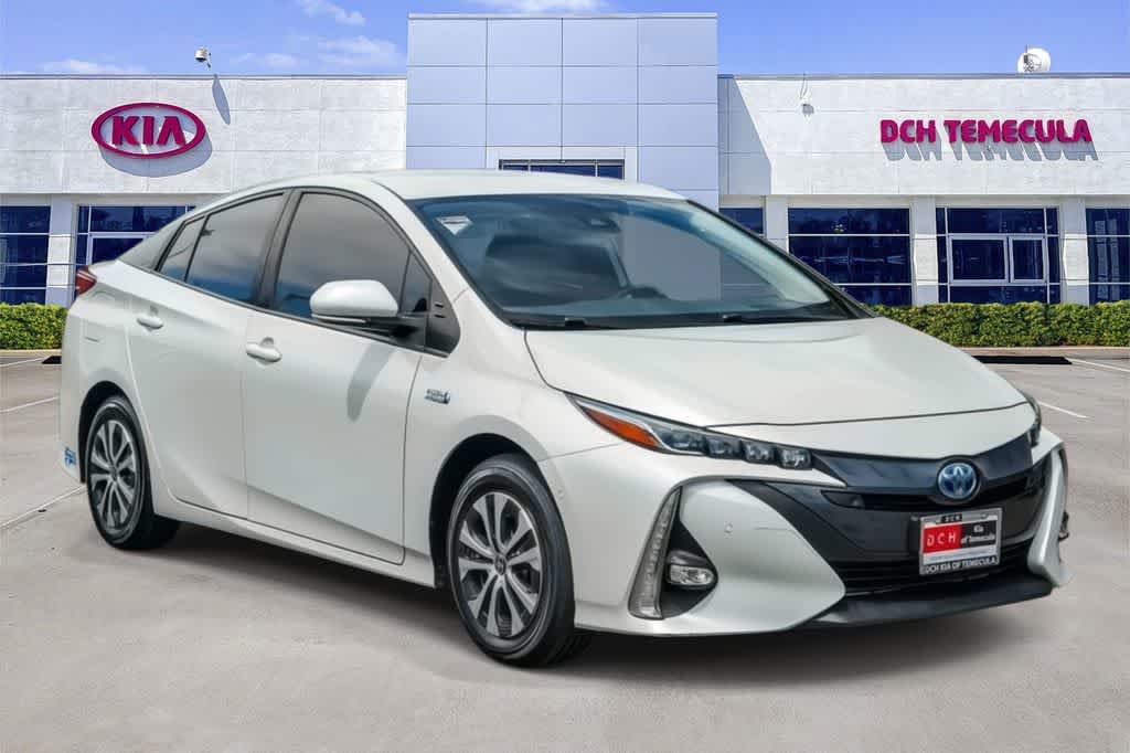 Used 2021 Toyota Prius Prime Limited w/ Carpet Mat Package (TMS) FWD image 3