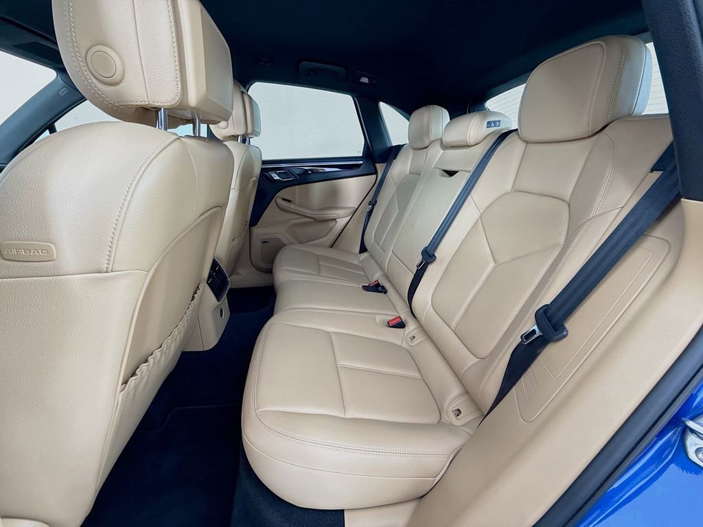 Certified 2018 Porsche Macan S AWD/4WD image 22