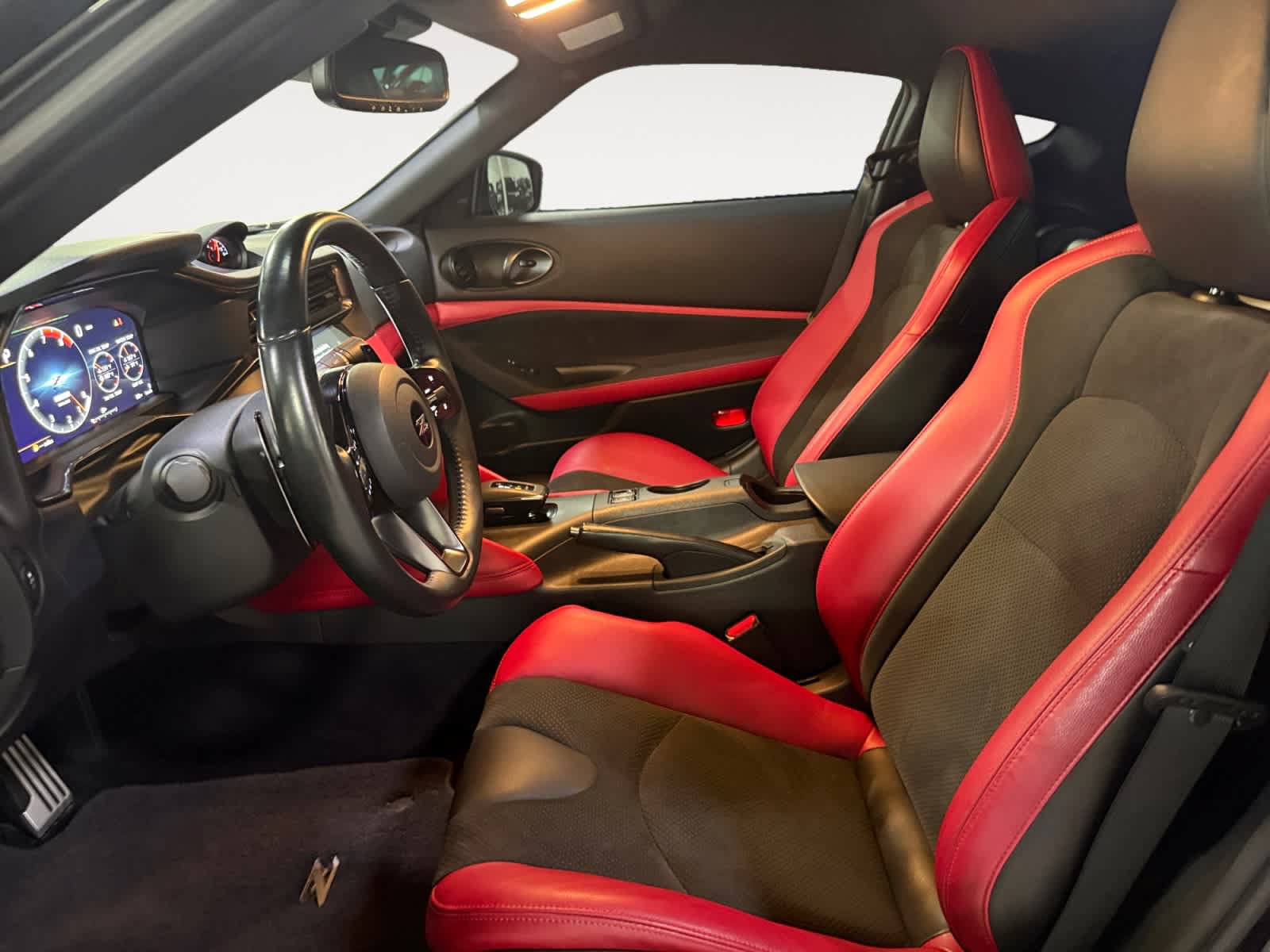 Used 2024 Nissan Z Performance w/ Floor Mat Package RWD image 15
