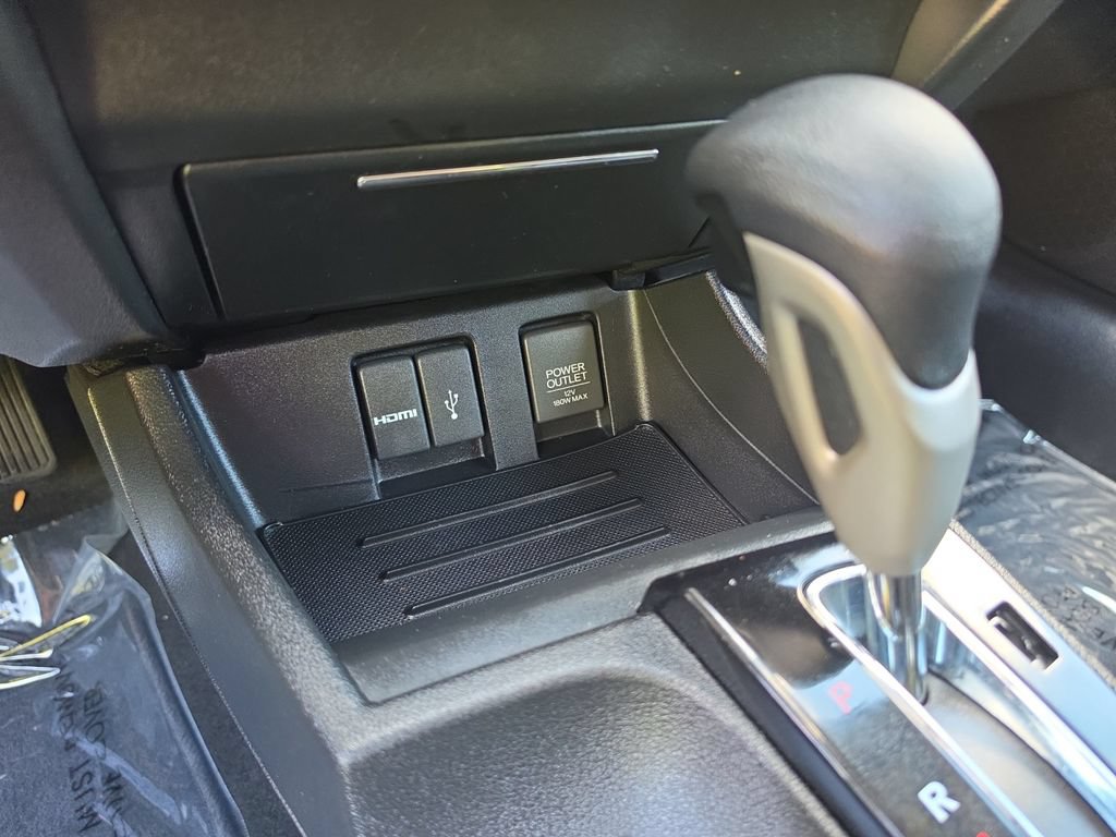 Used 2015 Honda Civic SE image 16