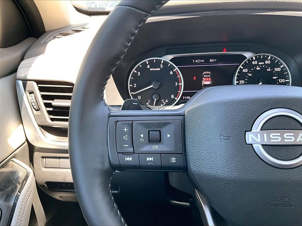 Used 2025 Nissan Rogue SV AWD/4WD image 22